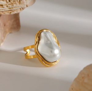Pearl Baroque Ring - image