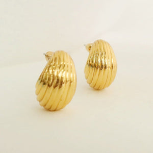 Tessa Shell Stud 18k Gold Plating - image