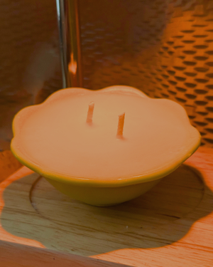 Golden Petal – Tamis Candle - image