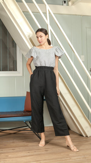 Gathered Waist Pants in Black Linen - image