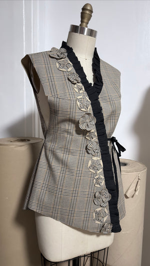 Long Vest in Khaki Checkered Water-Repellent Fabric - image