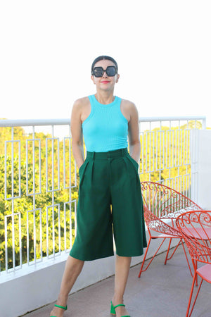 MANUELA CULOTTES IN GREEN - image