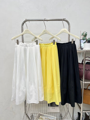 Larry skirt