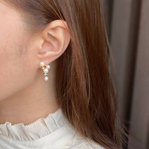 ZOE Freshwater Pearl Earrings - image