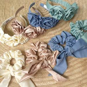 (PRE-ORDER) Carnation Headband and Scrunchie Set - image