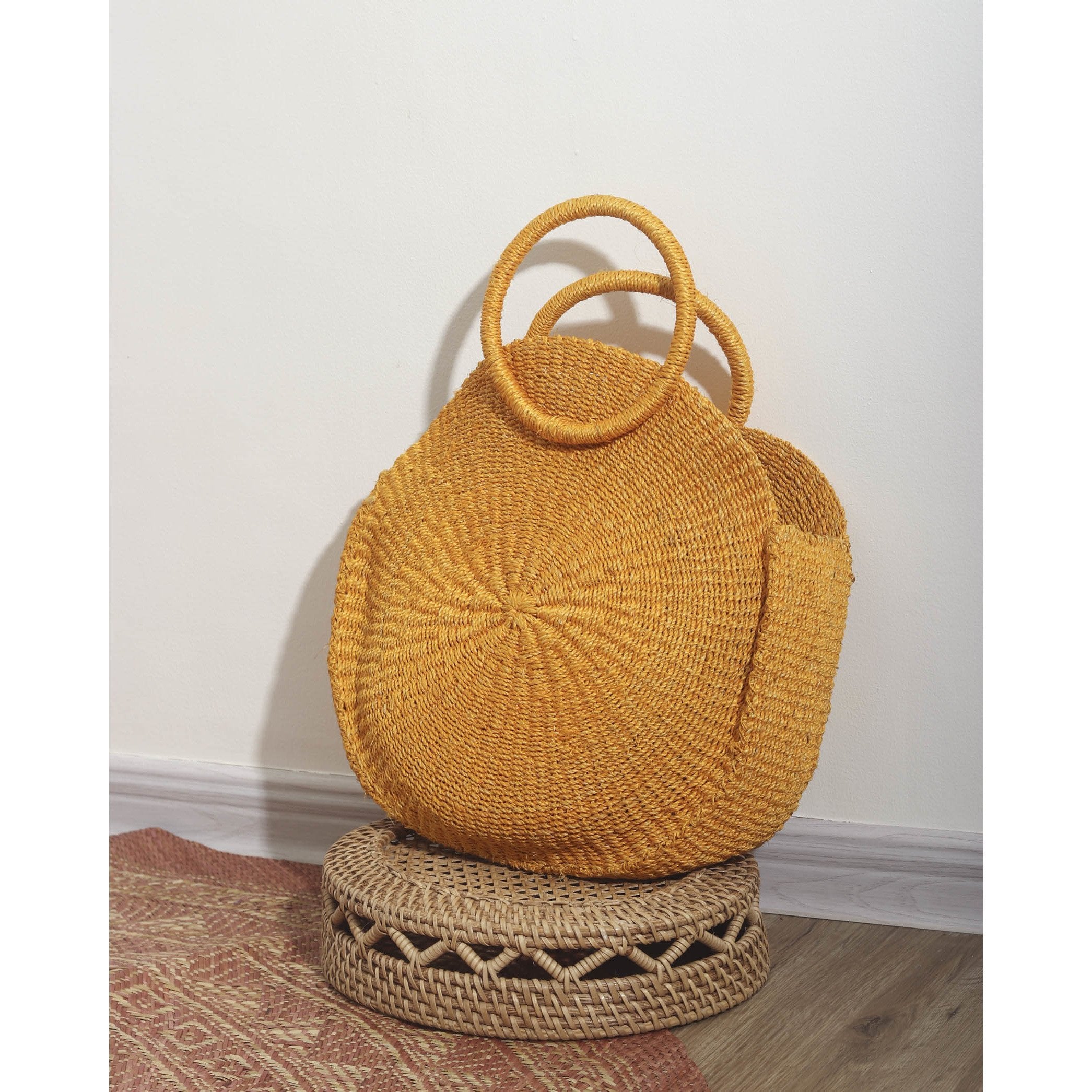 Round outlet abaca bag