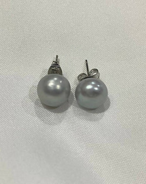 9 mm Gray Freshwater Stud Earrings - image