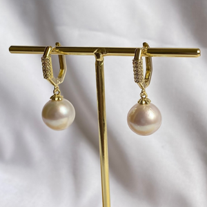 Felicity Freshwater Pearl Earrings - image