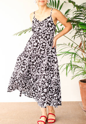 Roberts Dress in Black&White Floral Print - image