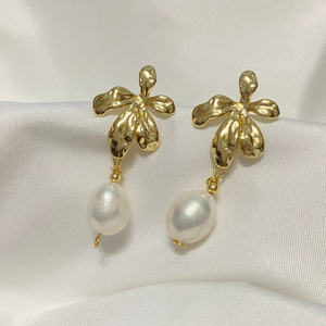 Cielo Freshwater Pearl Earrings - image