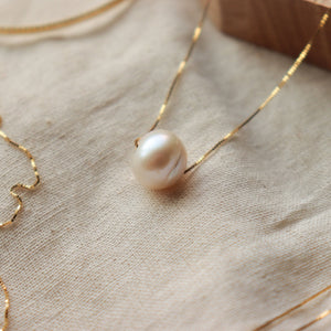 Intact Solid Gold Pearl Necklace - image