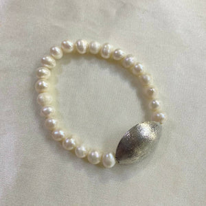 Skylar Freshwater Pearl Bracelet - image