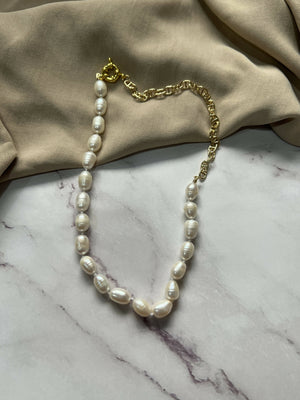 Handknotted Freshwater Pearls with Chain - image