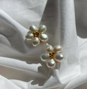Daisy Freshwater Earrings - image